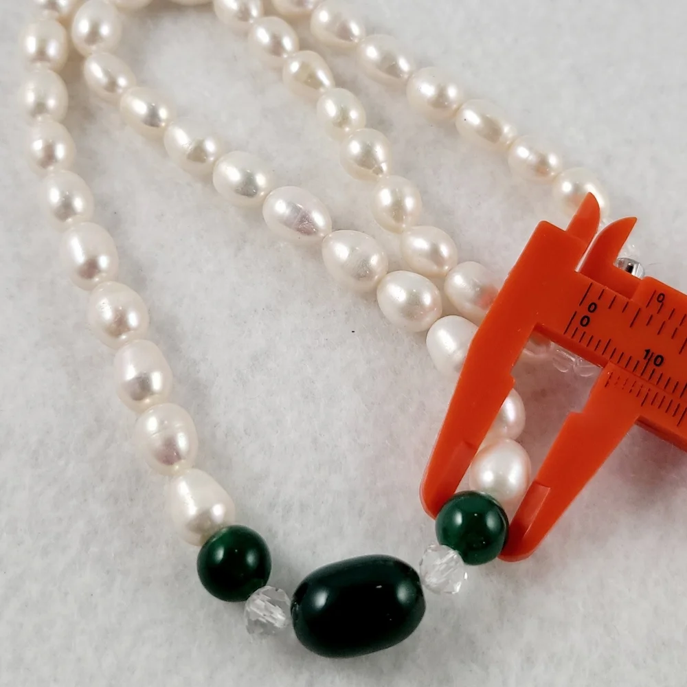 REAL Pearl and Green Agate Necklace - Picture 12 of 15